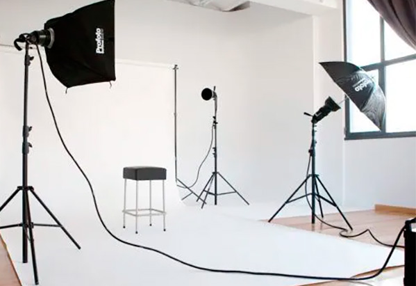 Étude photographique du cours de photographie et de vidéo pour les jeunes